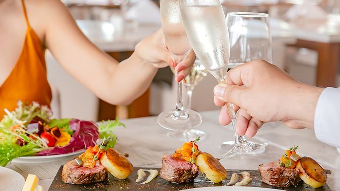Is there a dress code while dining at Latest Recipe?